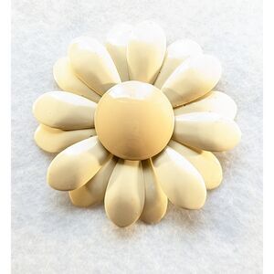 Cream Button Flower